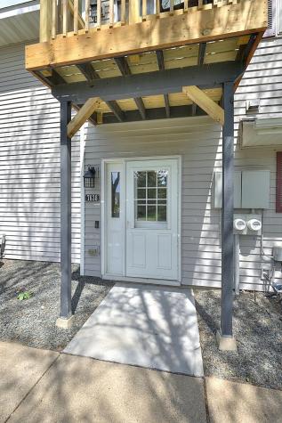 7638 13th Street N Oakdale MN 55128