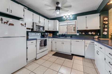 4155 W 8th Street Goodview MN 55987