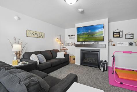 1710 67th Avenue S Fargo ND 58104