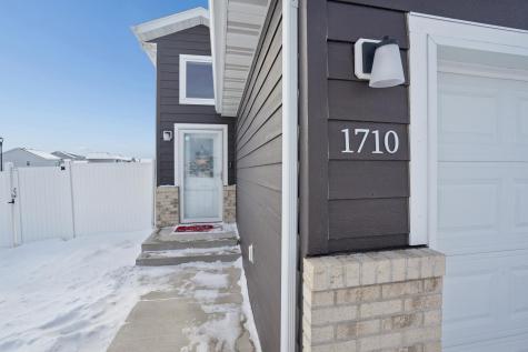 1710 67th Avenue S Fargo ND 58104