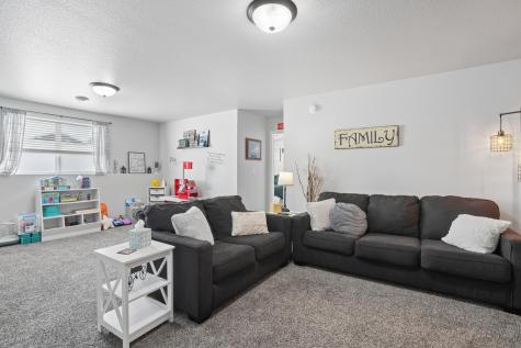 1710 67th Avenue S Fargo ND 58104