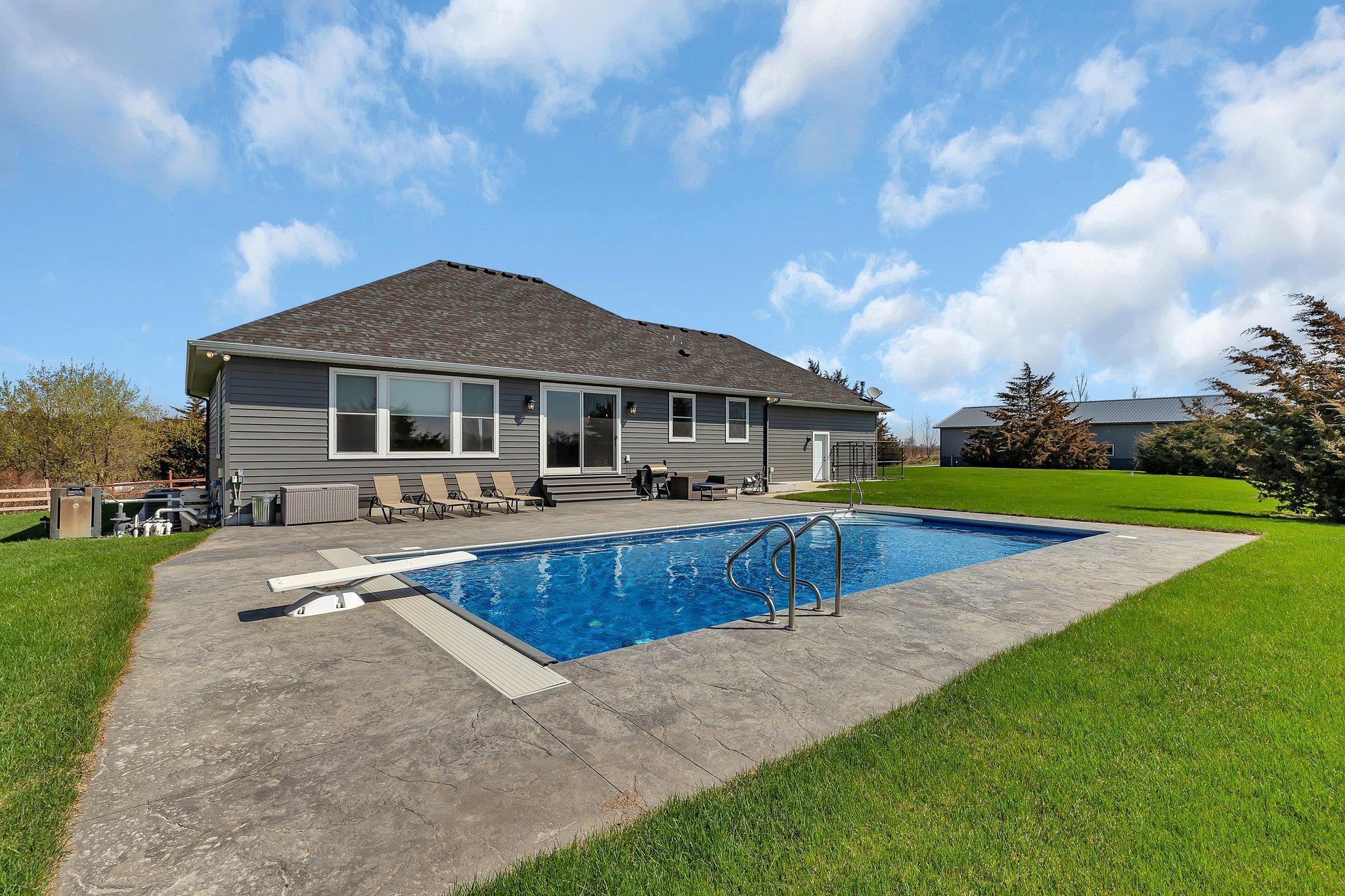 8619 State Highway 55 NW Annandale MN 55302