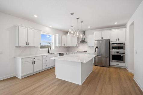 8669 Periwinkle Boulevard Woodbury MN 55129