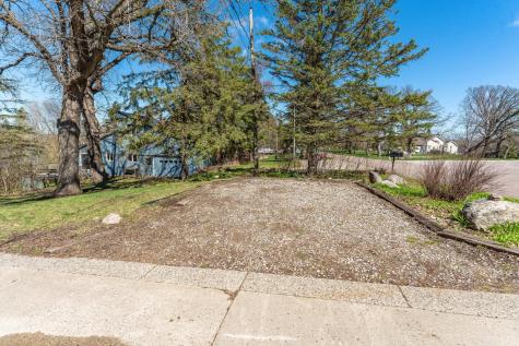 1721 Minnehuta Drive Fergus Falls MN 56537