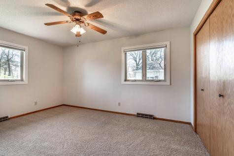 1721 Minnehuta Drive Fergus Falls MN 56537