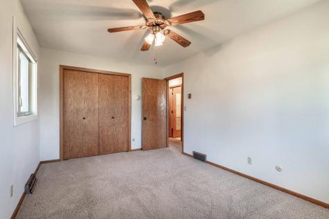 1721 Minnehuta Drive Fergus Falls MN 56537