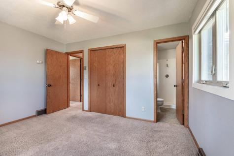 1721 Minnehuta Drive Fergus Falls MN 56537