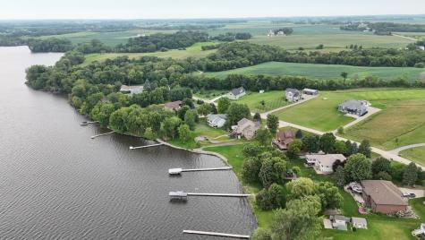 411X Wells Lake Court Drive Faribault MN 55021