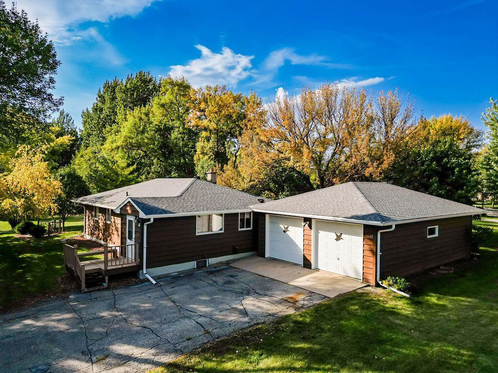 10 40th Avenue S Moorhead MN 56560