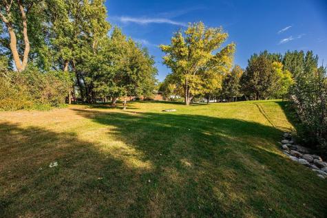 10 40th Avenue S Moorhead MN 56560