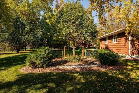 10 40th Avenue S Moorhead MN 56560