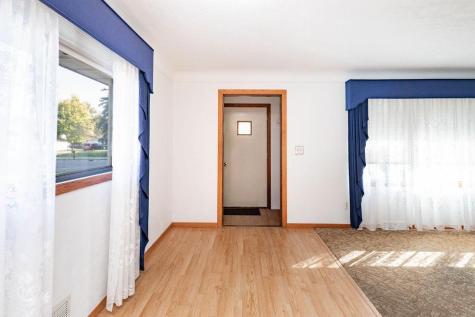 10 40th Avenue S Moorhead MN 56560