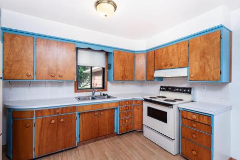 10 40th Avenue S Moorhead MN 56560