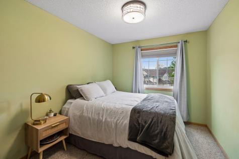 4099 Meadowlark Curve Eagan MN 55122