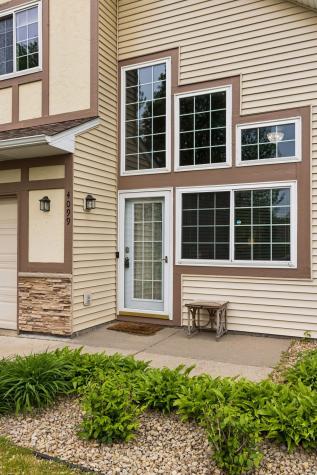 4099 Meadowlark Curve Eagan MN 55122