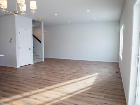 4801 Decorah Way S Fargo ND 58104