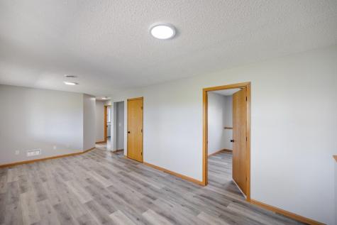 29640 Broadway Street Lindstrom MN 55045