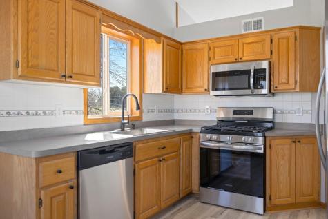 29640 Broadway Street Lindstrom MN 55045