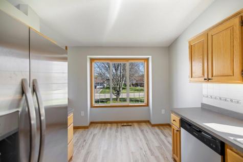 29640 Broadway Street Lindstrom MN 55045