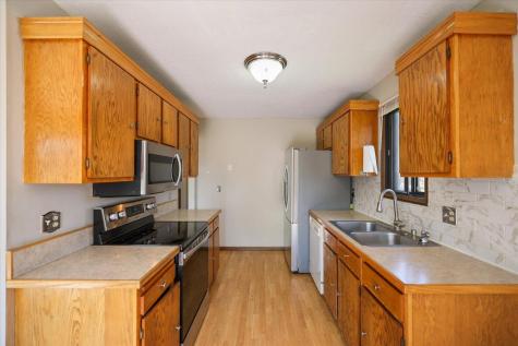 7916 Hallmark Way Apple Valley MN 55124