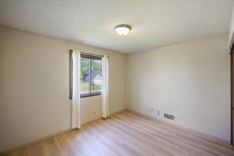 7916 Hallmark Way Apple Valley MN 55124