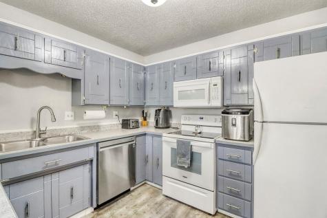2303 18th Street S Fargo ND 58103