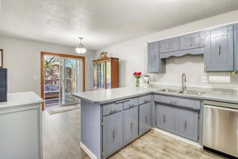 2303 18th Street S Fargo ND 58103