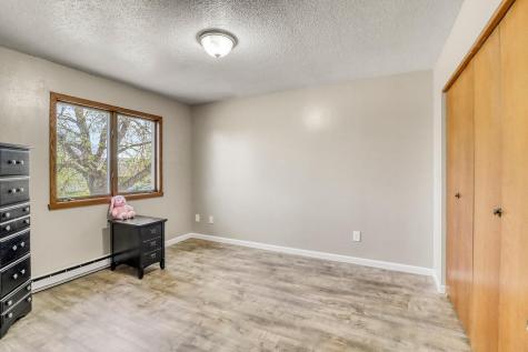 2303 18th Street S Fargo ND 58103