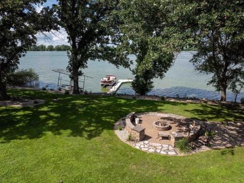 4 S Fox Lake Drive E Sherburn MN 56171
