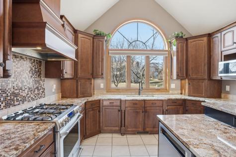4136 Prairie Ridge Road Eagan MN 55123