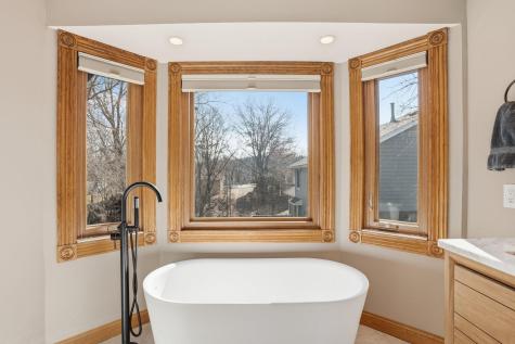 4136 Prairie Ridge Road Eagan MN 55123