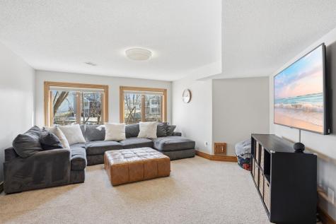 4136 Prairie Ridge Road Eagan MN 55123