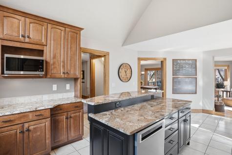 4136 Prairie Ridge Road Eagan MN 55123