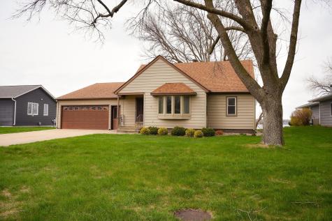 1532 S Shore Drive Worthington MN 56187