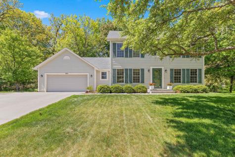 669 Windtree Knolls Eagan MN 55123