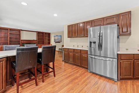 669 Windtree Knolls Eagan MN 55123