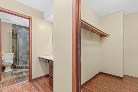 669 Windtree Knolls Eagan MN 55123