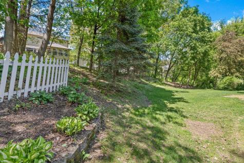 669 Windtree Knolls Eagan MN 55123