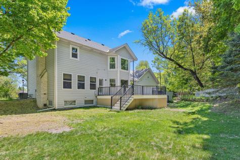 669 Windtree Knolls Eagan MN 55123