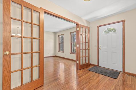 669 Windtree Knolls Eagan MN 55123