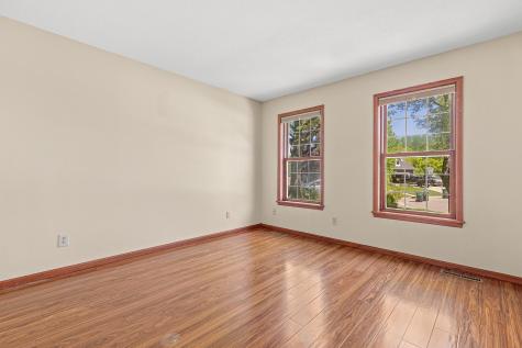 669 Windtree Knolls Eagan MN 55123