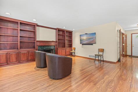 669 Windtree Knolls Eagan MN 55123