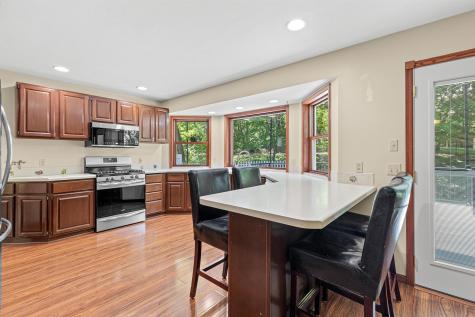 669 Windtree Knolls Eagan MN 55123