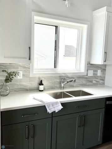 2501 Fulton Loop S Fargo ND 58104