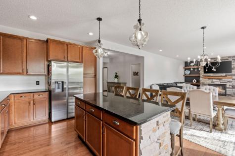 6284 Marlowe Avenue NE Albertville MN 55301