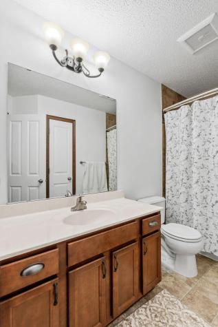 6284 Marlowe Avenue NE Albertville MN 55301