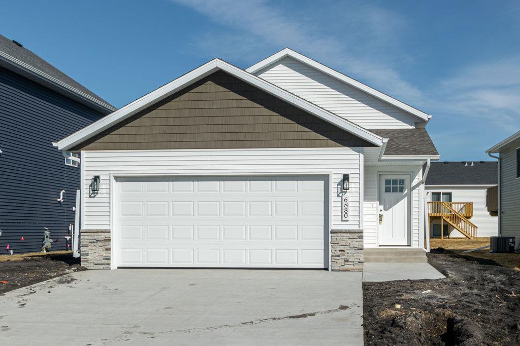 6880 Thomas Street Horace ND 58047