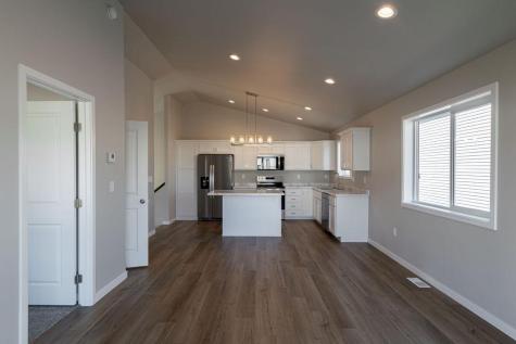 6880 Thomas Street Horace ND 58047