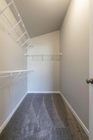 6880 Thomas Street Horace ND 58047