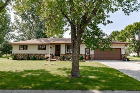 702 7th Avenue SE Barnesville MN 56514